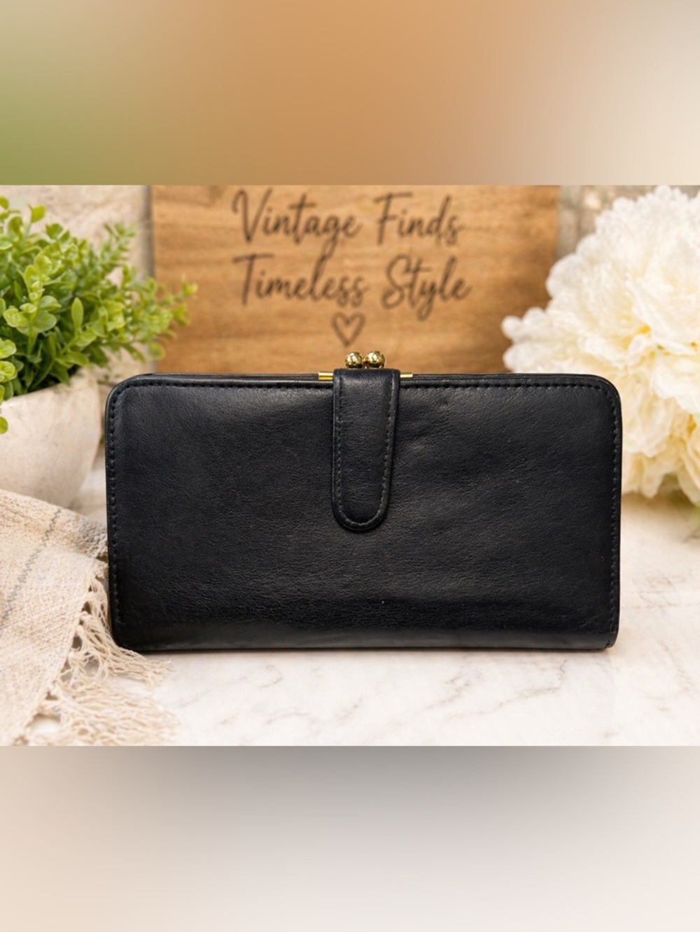 Wilsons Leather Black Leather Women's Wallet with Kiss-Lock Accent